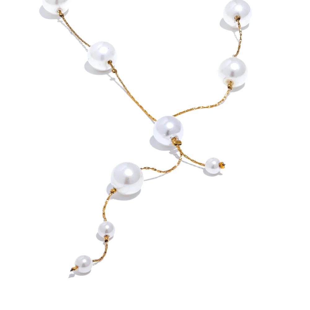Graceful Pearl Chain Necklace