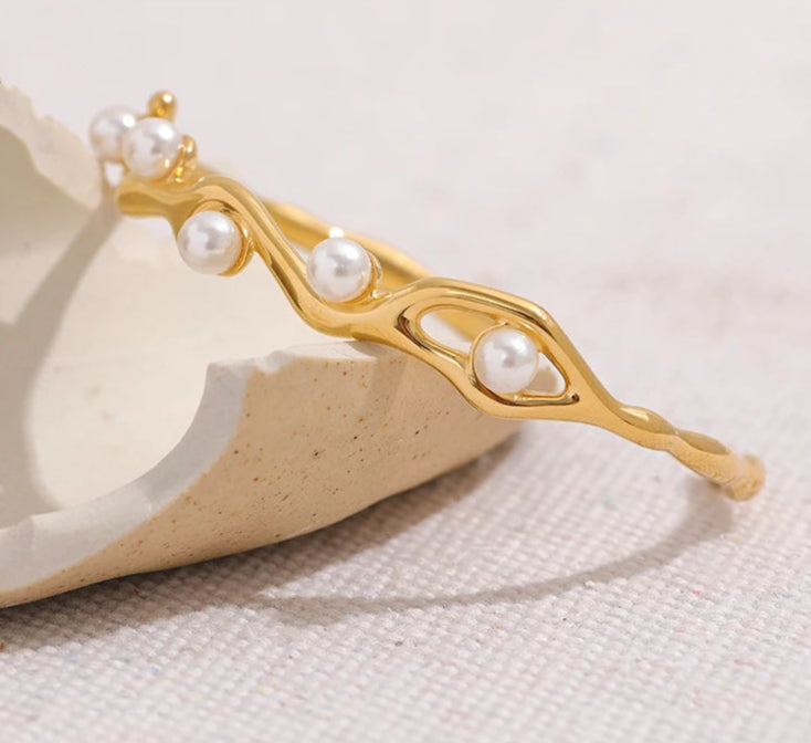 Twisted Pearl Charm Bracelet